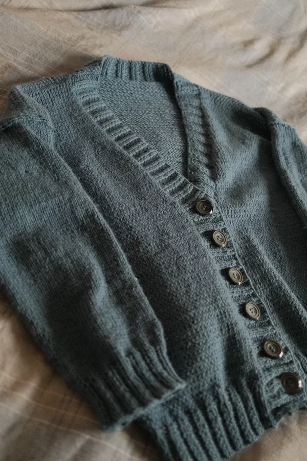 knitting cardigan blue