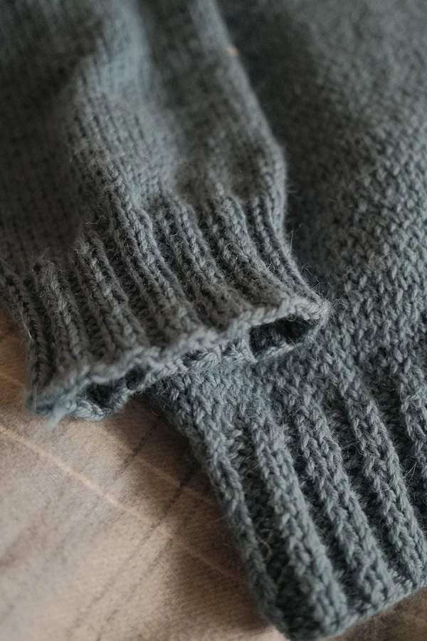 knitting cardigan blue sleeve