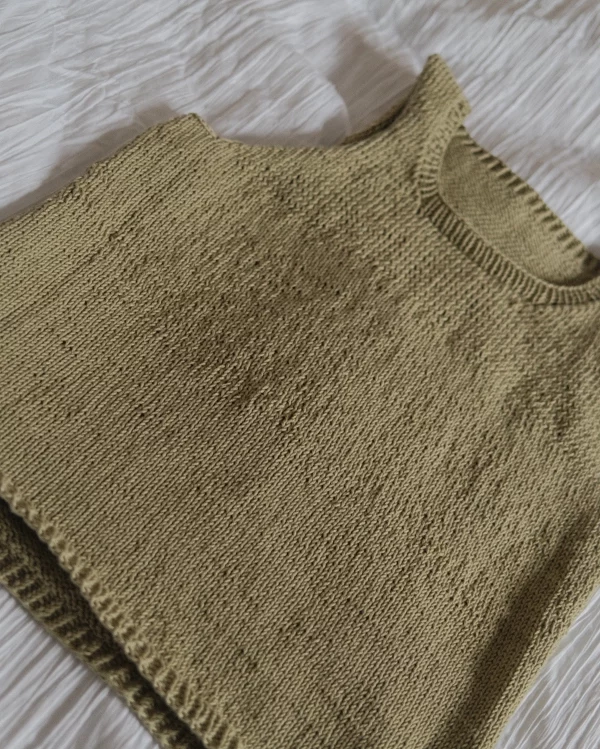 Simple Tank Top - Image 3