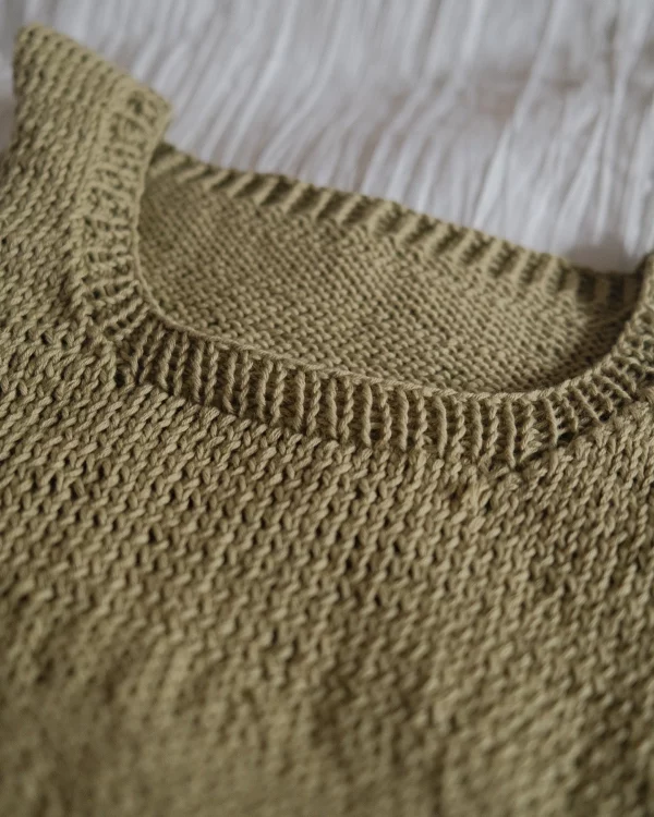 Simple Tank Top - Image 2