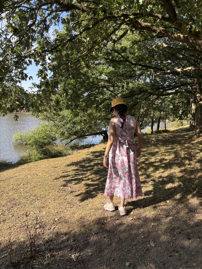 pregnant summer floral dress with hat